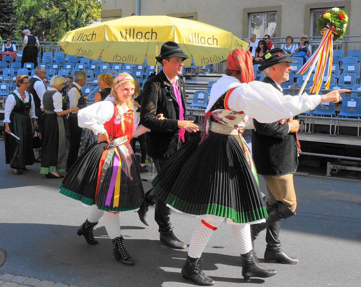 Trachtengruppe beim Villacher Kirchtag