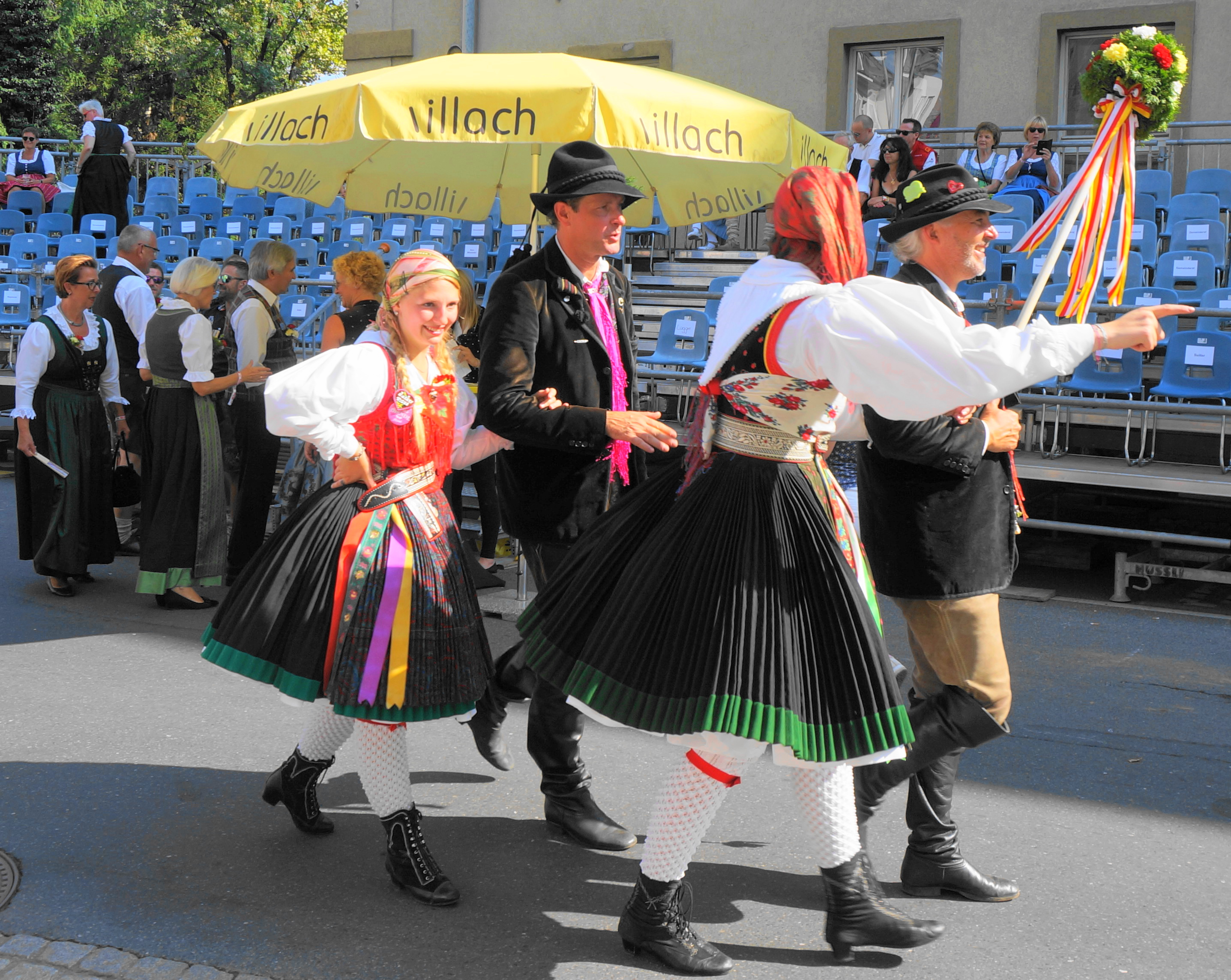 Trachtengruppe beim Villacher Kirchtag